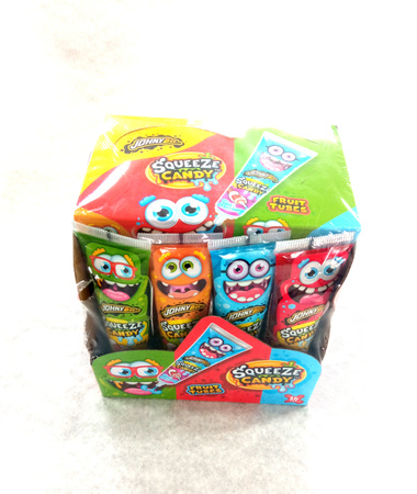 Squeeze Candy Fruits gels 16pcs.  JohnyBee