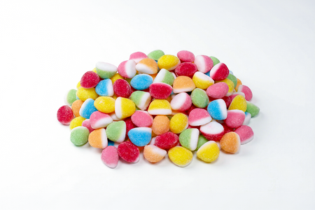 Trolli Kiss Minis 100 g – Delikatne żelki piankowe, owocowy słodki poczęstunek